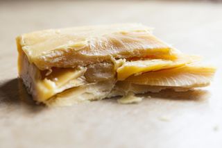 Edelster Bestandteil von Altarkerzen ist das Bienenwachs